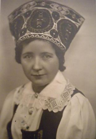Tallinna ringkonna liikmed mälestavad pr Meeta Pennerit (1905-2011)