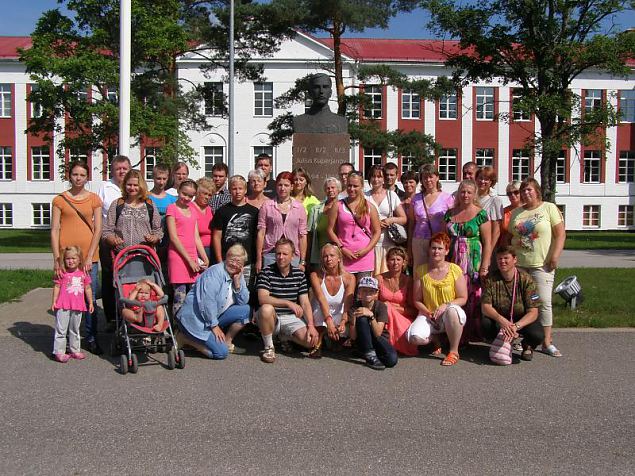 Naiskodukaitse Rapla ringkond tähistas oma aastapäeva väljasõiduga Võrumaale