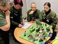 Suurõppus Siil 2018. Tartumaa evakuatsioonipunkt - valmistum.. | Naiskodukaitse tegemised pildis N