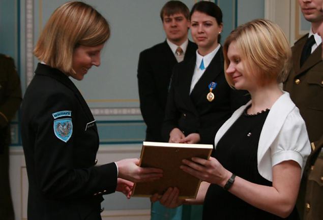 Aasta naiskodukaitsjaks valiti Kristiina Abel Naiskodukaitse Tartu ringkonnast
