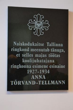 Naiskodukaitse Tallinna ringkonna esimese esinaise mälestustahvli avamine