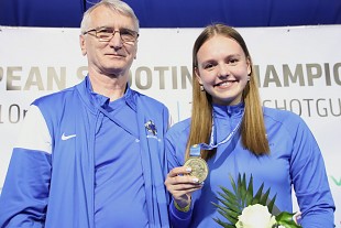 Naiskodukaitsja Katrin Smirnova tuli juunioride Euroopa meistriks