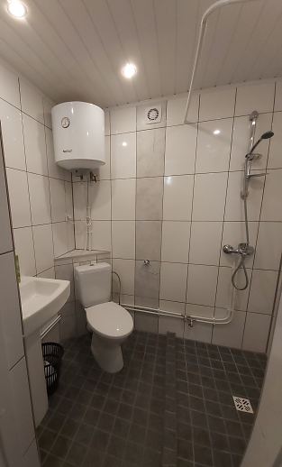 Tuba nr 8 - WC dushinurga ja kraanikausiga 